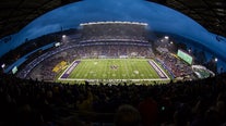 Husky Stadium ranked among Top 10 college football venues