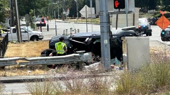 6 dead, 3 injured after two-car crash on Highway 509 in Tacoma