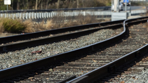 Unidentified man found dead near Kent railroad tracks