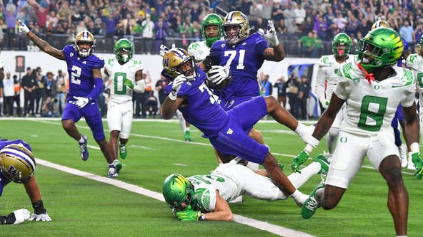 No. 3 Washington wins Pac-12 Championship, remains unbeaten with 34-31 win over No. 5 Oregon
