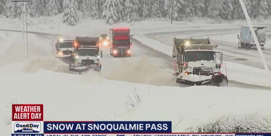 Winter weather in Pacific Northwest cuts power to thousands in Seattle, dumps snow on Cascades