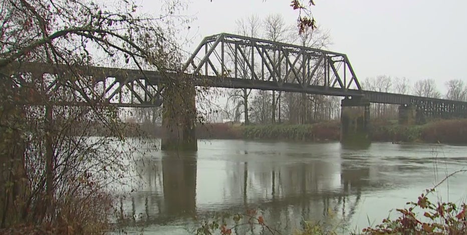 Snohomish County rivers flood dangerously close to where thousands of people live and work