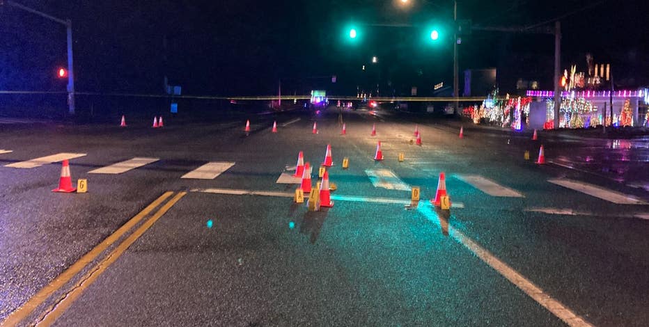 Suspect still on the loose after deadly shooting following traffic argument in Edmonds