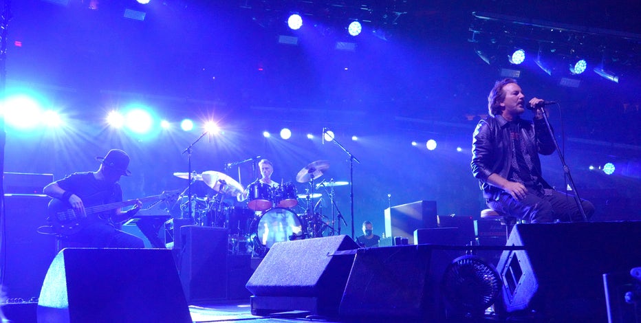 Pearl Jam announces 2 Seattle shows for 'Dark Matter World Tour'