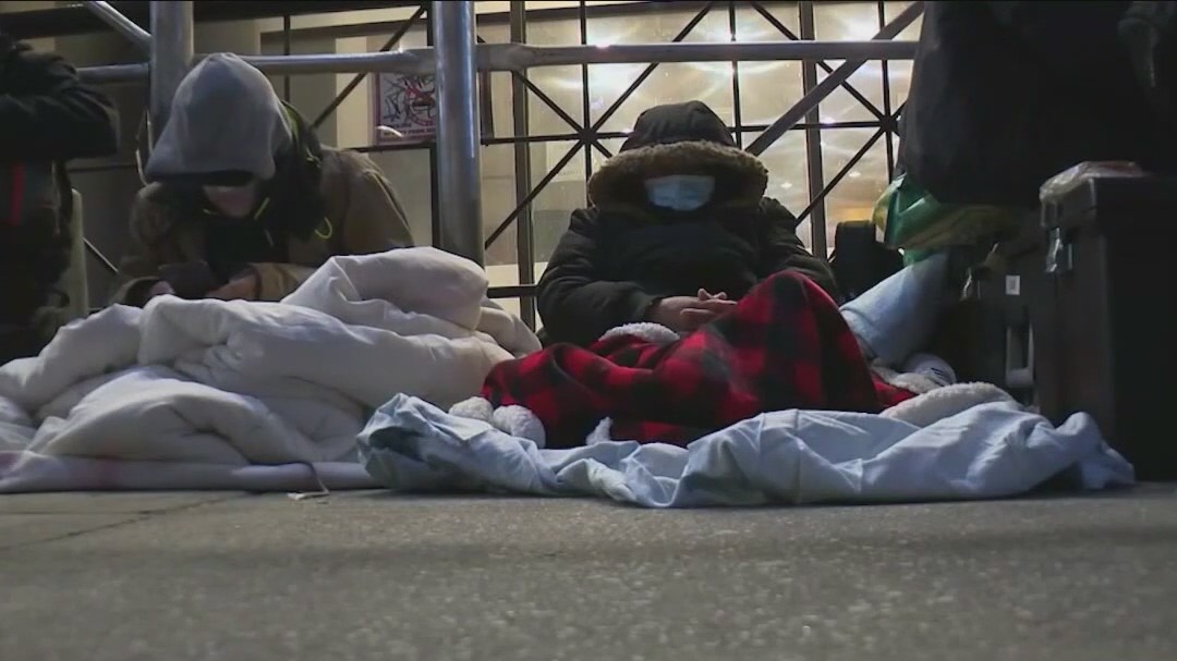 Illinois, city of Chicago developing 'one system initiative' for homeless, migrants: report