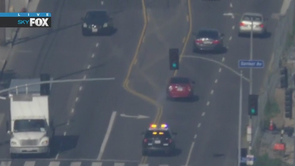 Police chase: LAPD in pursuit of homicide suspect