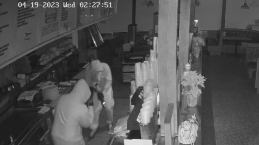 Mom-and-pop Eagle Rock diner ransacked in smash-and-grab burglary