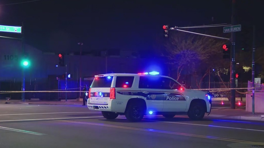 1 hospitalized following hit-and-run crash in Phoenix