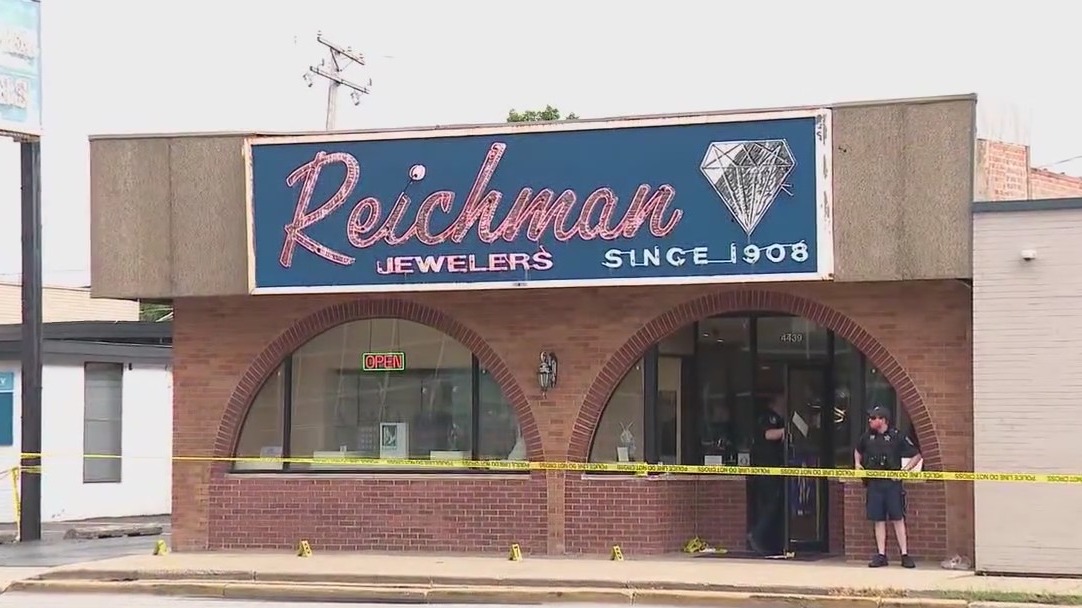 Oak Lawn jeweler, shot during July robbery, closing store after nearly a century in business