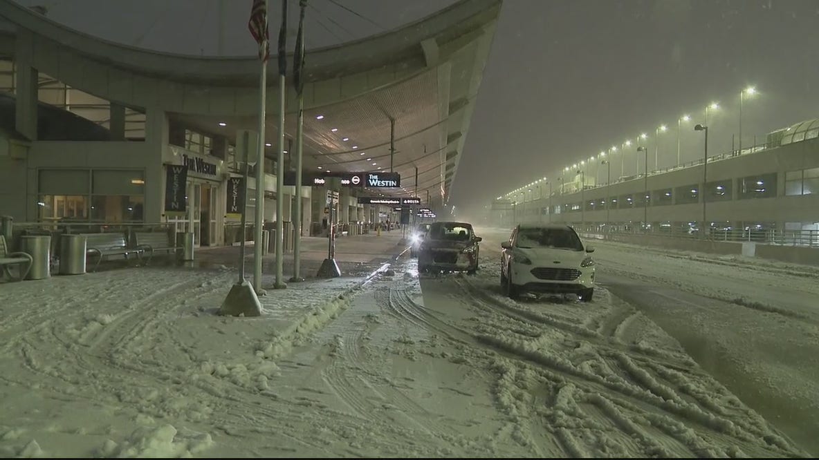 Snow storm shuts down Detroit Metro Airport