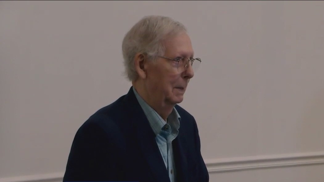 McConnell freezes again in front of reporters