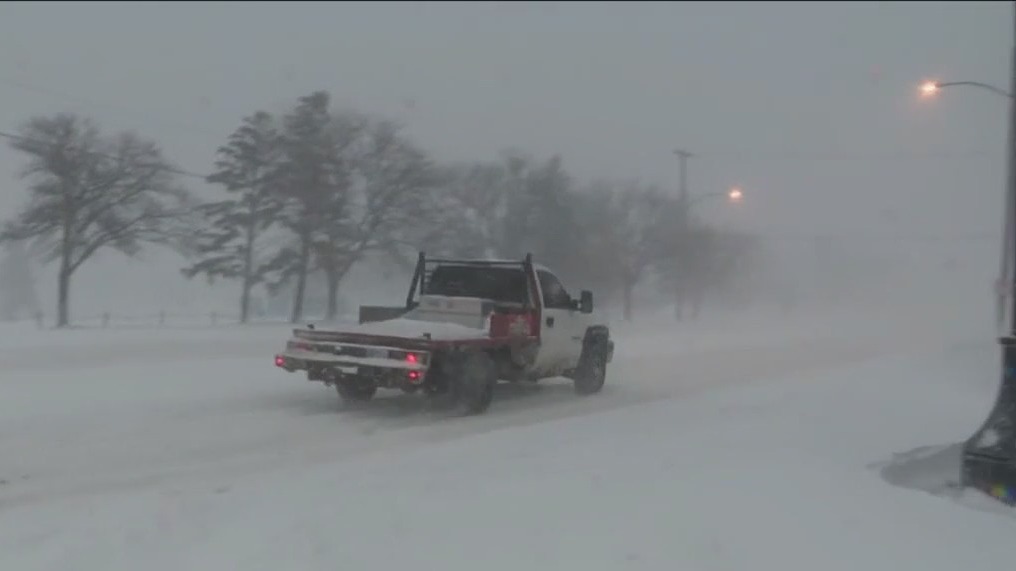 Lake-effect snow blasts northwest Indiana