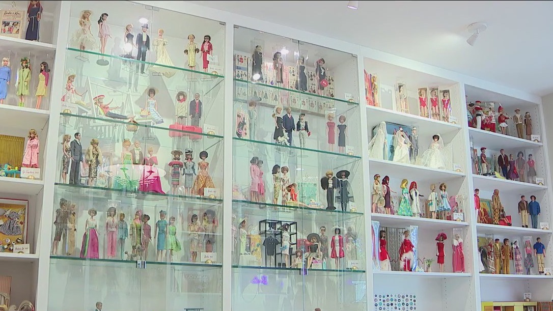 Barbie: AZ woman has big doll collection