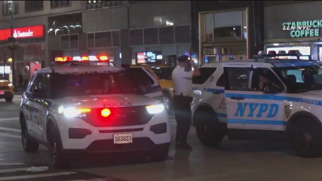 Driver strikes pedestrians in Midtown