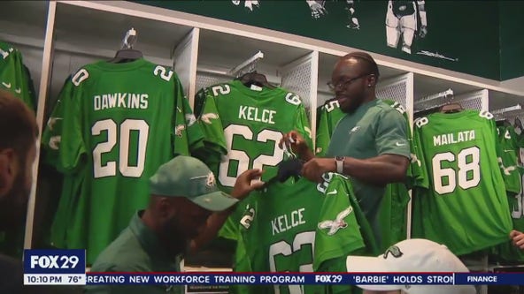 Eagles fans flock to Pro Shop for release of Kelly Green jerseys