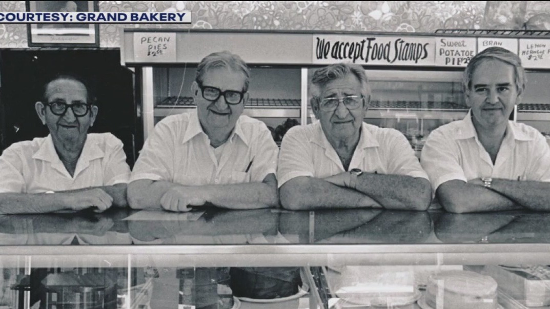 Oakland's oldest kosher bakery on sale for $1