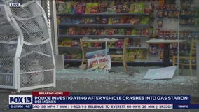 Police investigate after vehicle crashes into Des Moines gas station