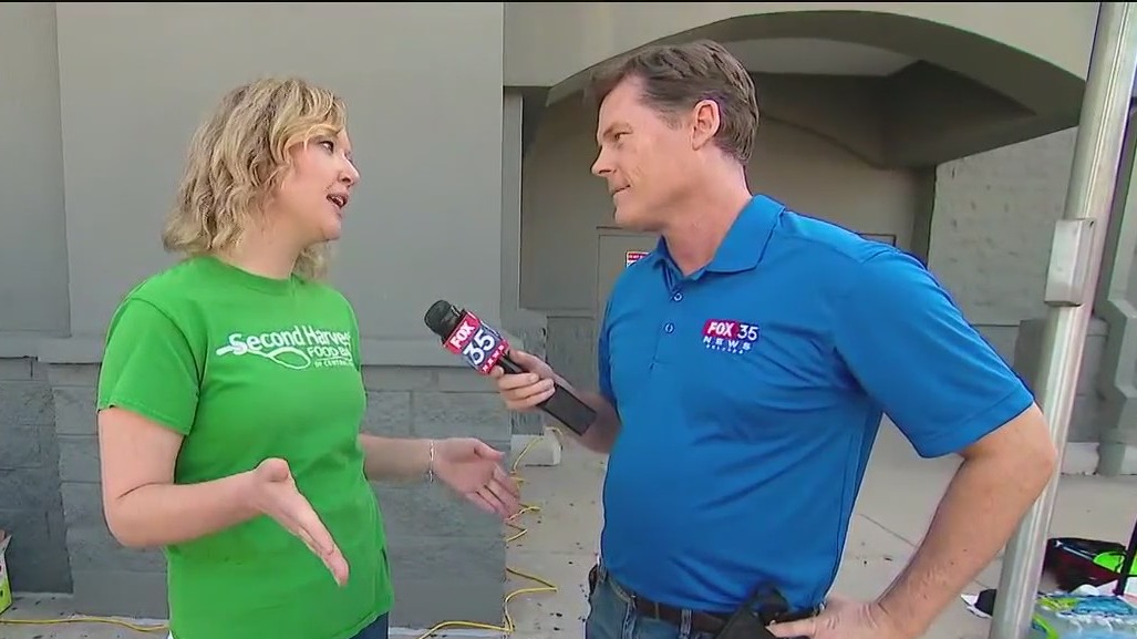 Collecting food for Florida families