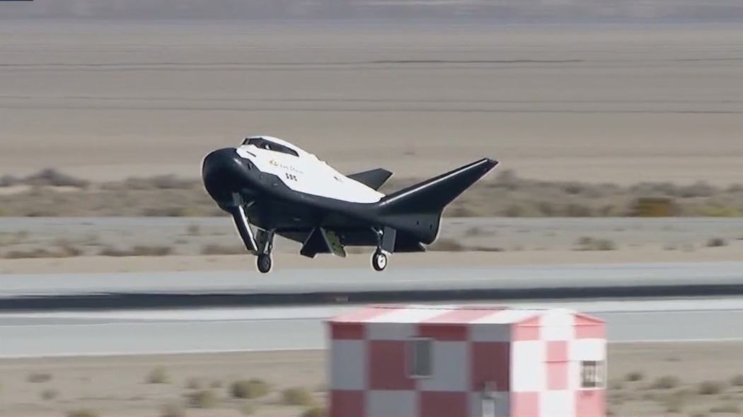 Dream Chaser space plane arrives in Florida