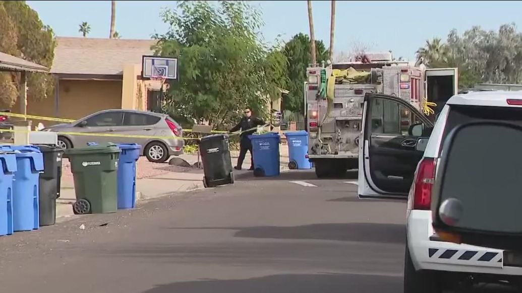 3 hurt in south Phoenix stabbing, suspect arrested