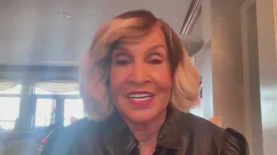 'Ms. Robbie' returns to roots on 'Boss Lady'