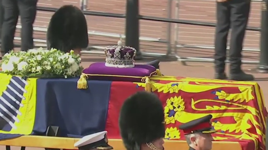 Queen Elizabeth II Death: Thousands gather to pay respects at West Westminster Hall
