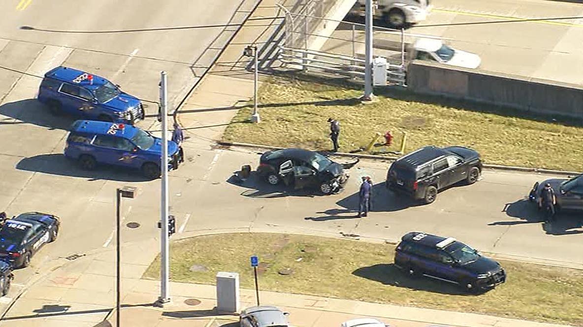 Video of crash in Detroit following police pursuit