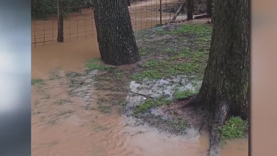 Elgin neighborhood floods due to new subdivision, residents say
