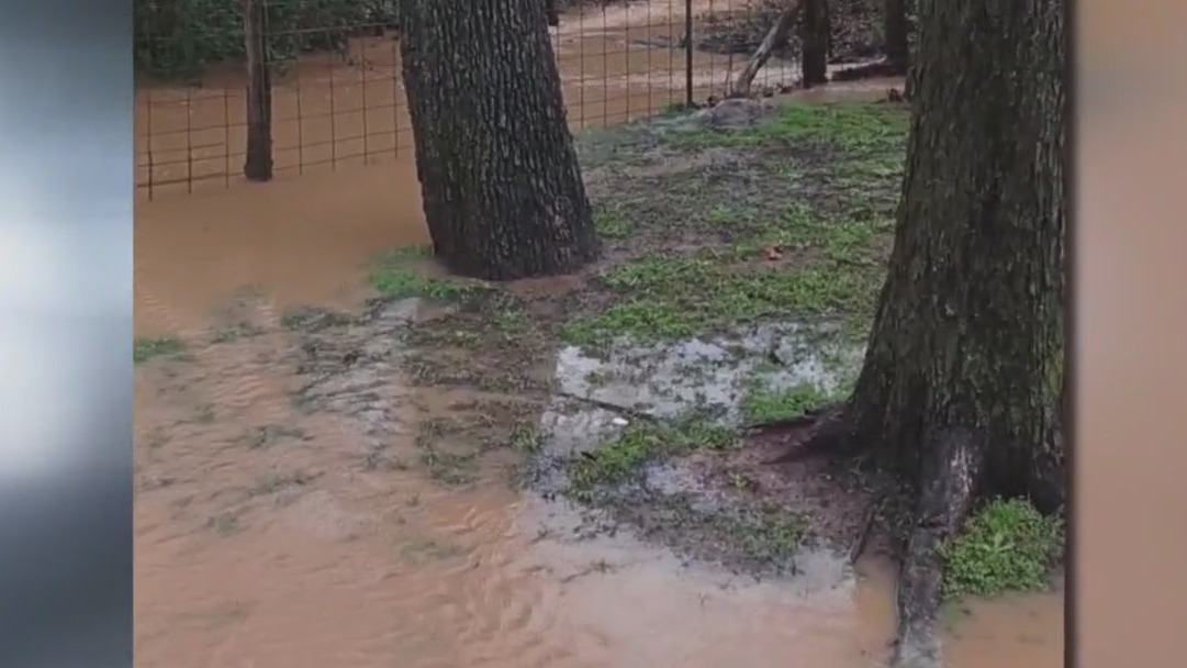 Elgin neighborhood floods due to new subdivision, residents say