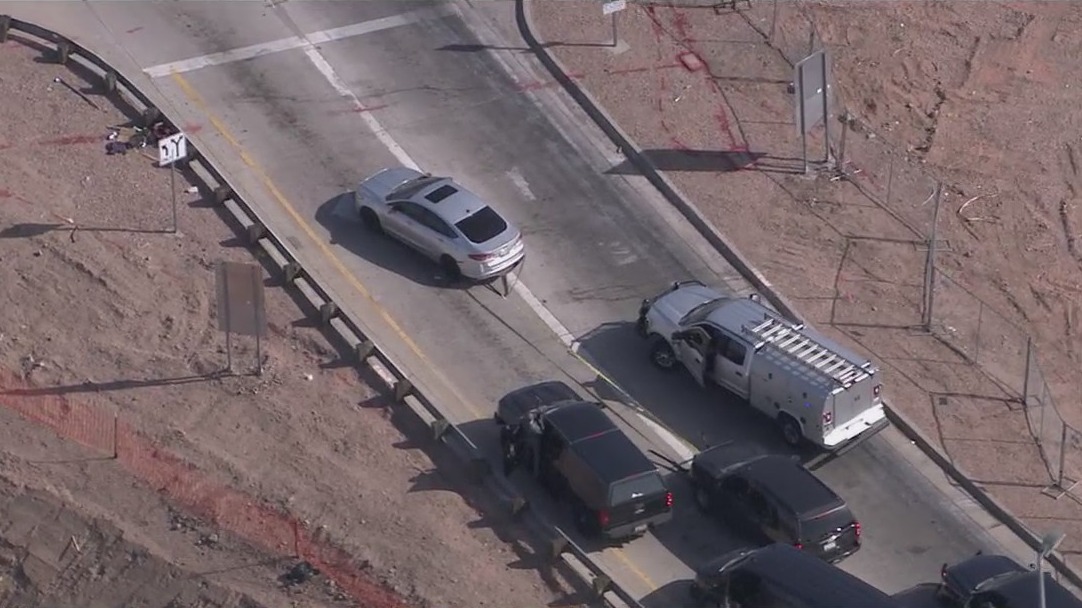 Watch: Phoenix Police use grappler to end pursuit