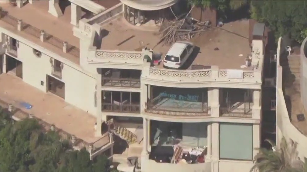 Squatters take over Hollywood Hills mansion