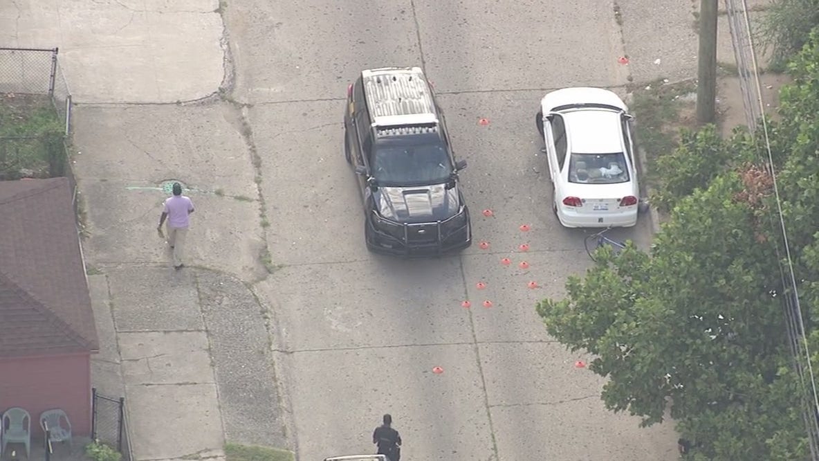 Detroit police officer grazed by bullet