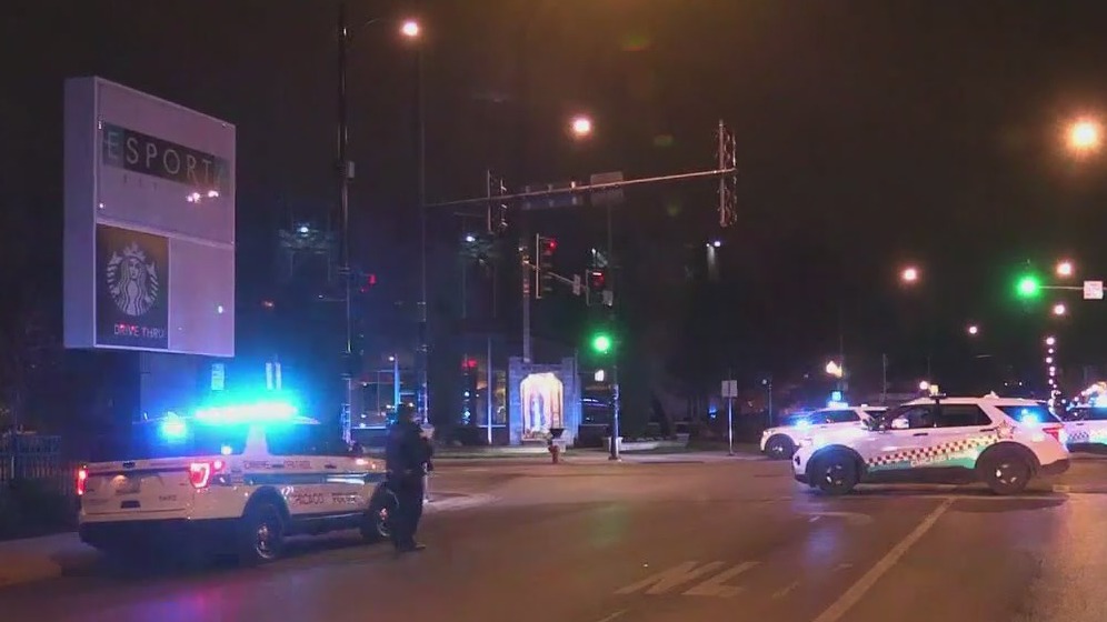 Off-duty Chicago police officer shot, killed in Gage Park