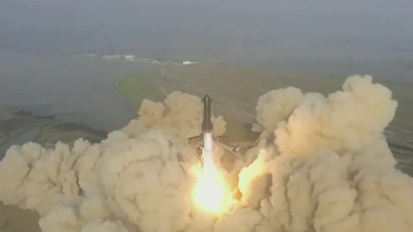Starship explosion video: SpaceX giant rocket fails minutes after launching from Texas