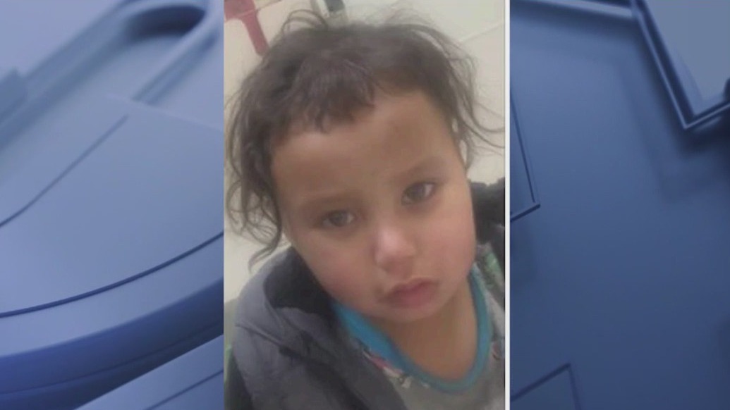 Child found wandering alone on South Side, police seek family
