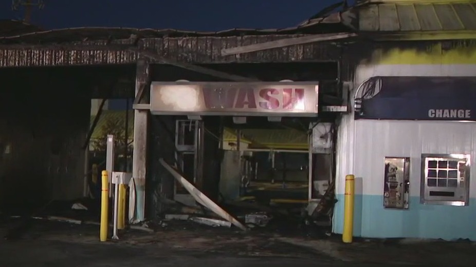 Orlando car wash damaged by fire