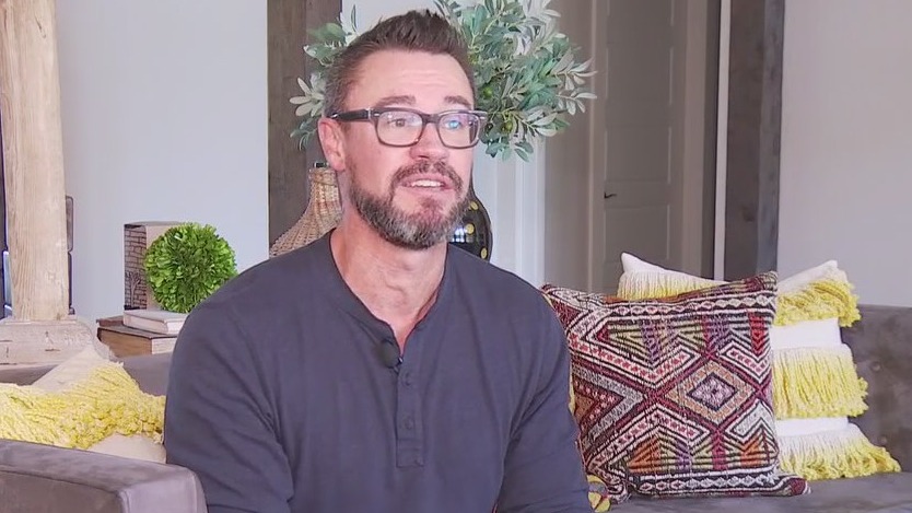 Dave Hollis talks about new book 'Built Through Courage'