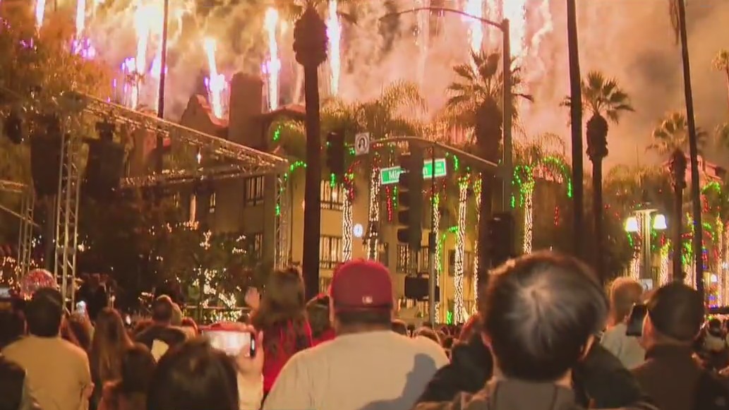 Holiday season kicks off with Festival of Lights at Riverside's Mission Inn