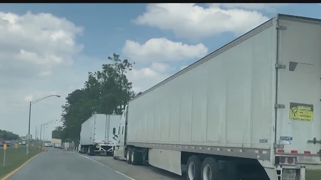 Shortage of Florida truck parking leaves drivers parking on off-ramps