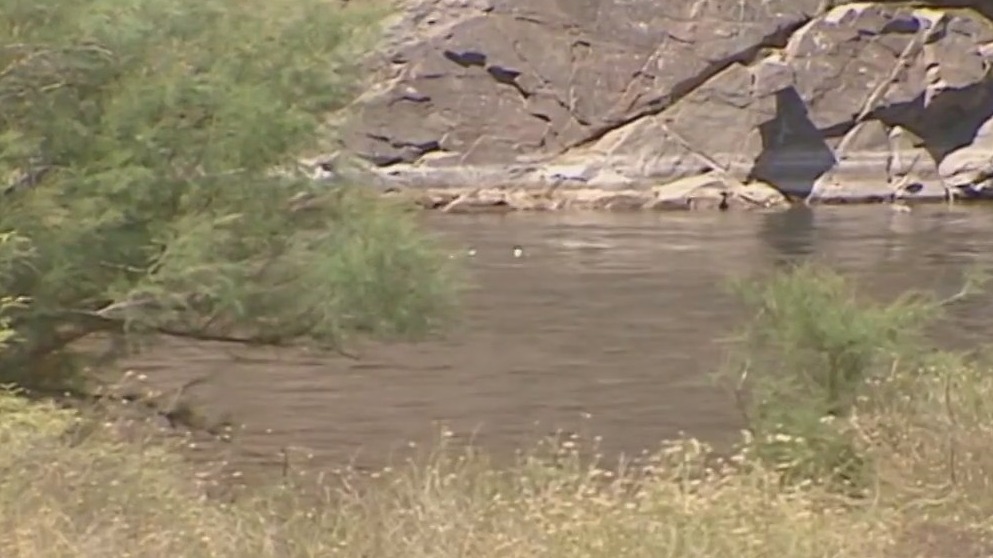 Kayaker dies on the Salt River, MCSO says