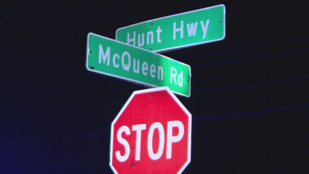 2 dead, 1 hurt in Chandler crash