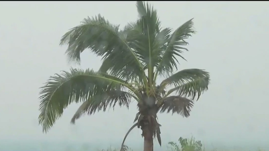 Hurricane Idalia intensifies, nears Florida
