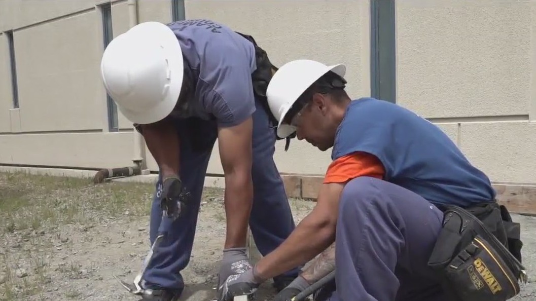 Santa Rita Jail program turns incarcerated men into construction workers