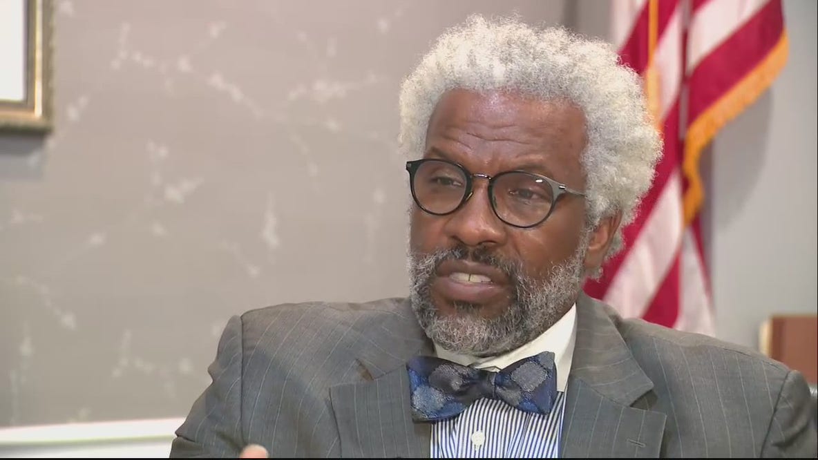 Family of murder victim says Warren police took hundred of thousands in items from his home