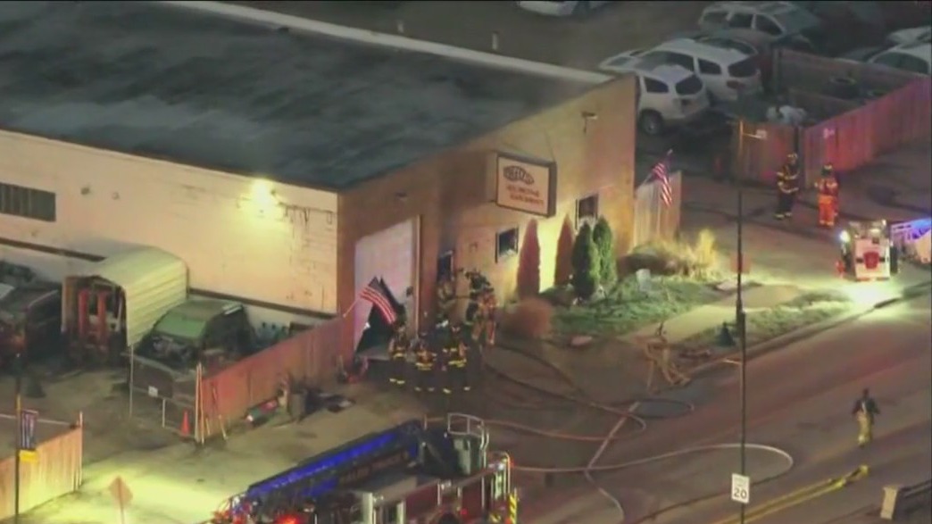 Fire breaks out at Lemont auto body shop