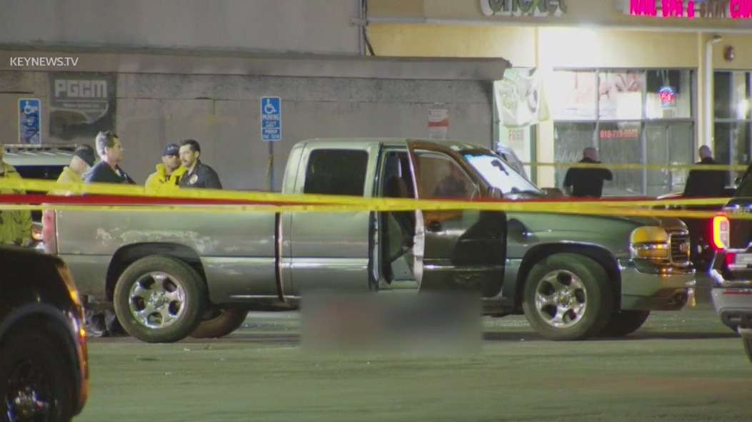 LAPD shoots, kills man in Canoga Park