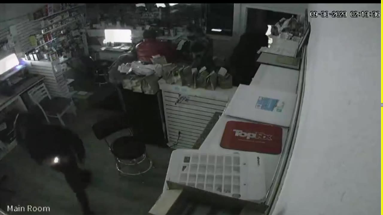 N. 5th Street looting