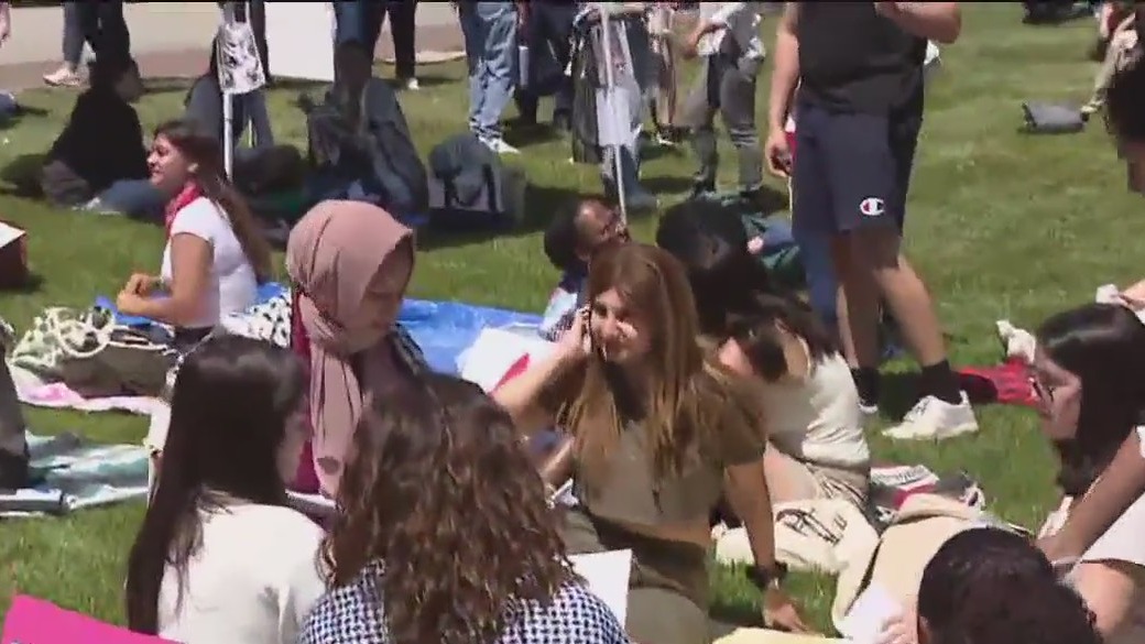 Students hold pro-Palestinian teach-in event on Santa Clara University campus