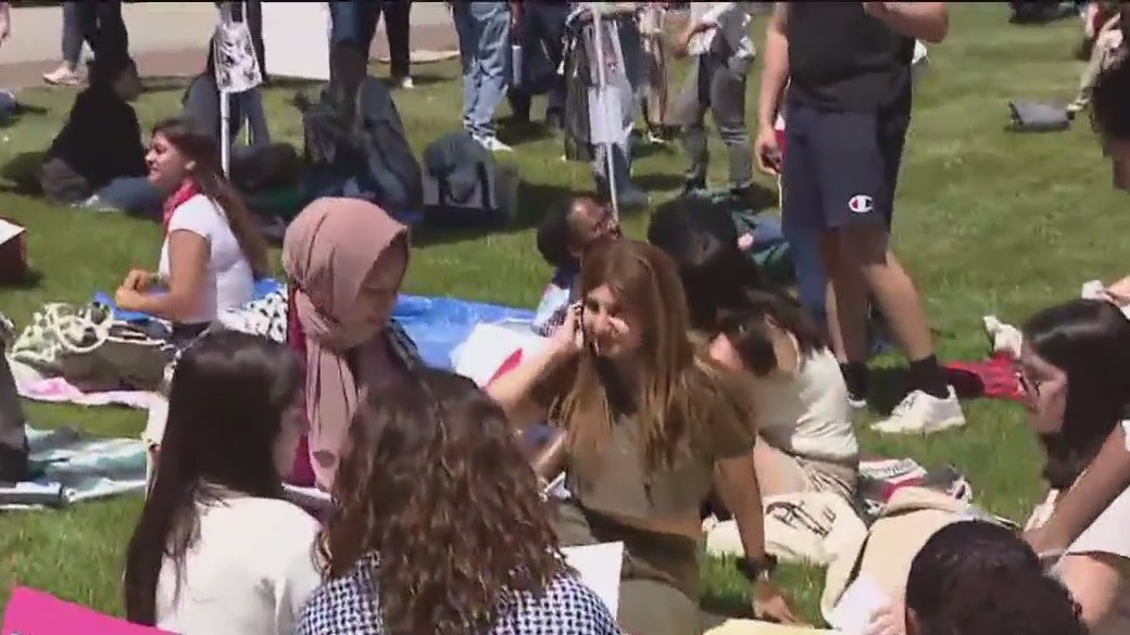 Pro-Palestinian teach-in at Santa Clara University held by students