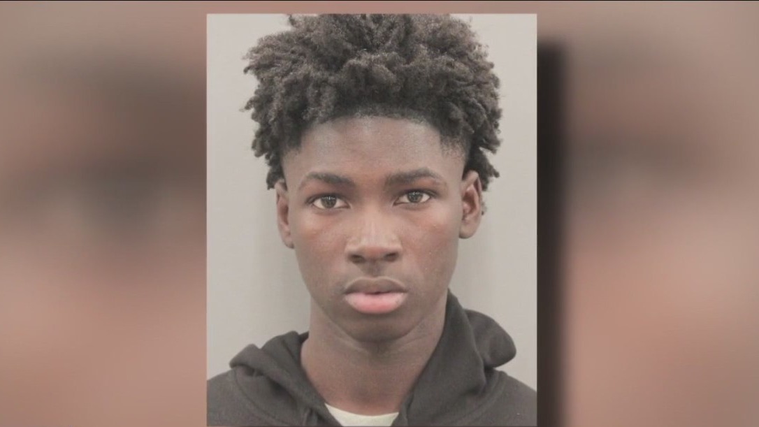 Student who caused lockdown at Houston high school was free from jail on bond